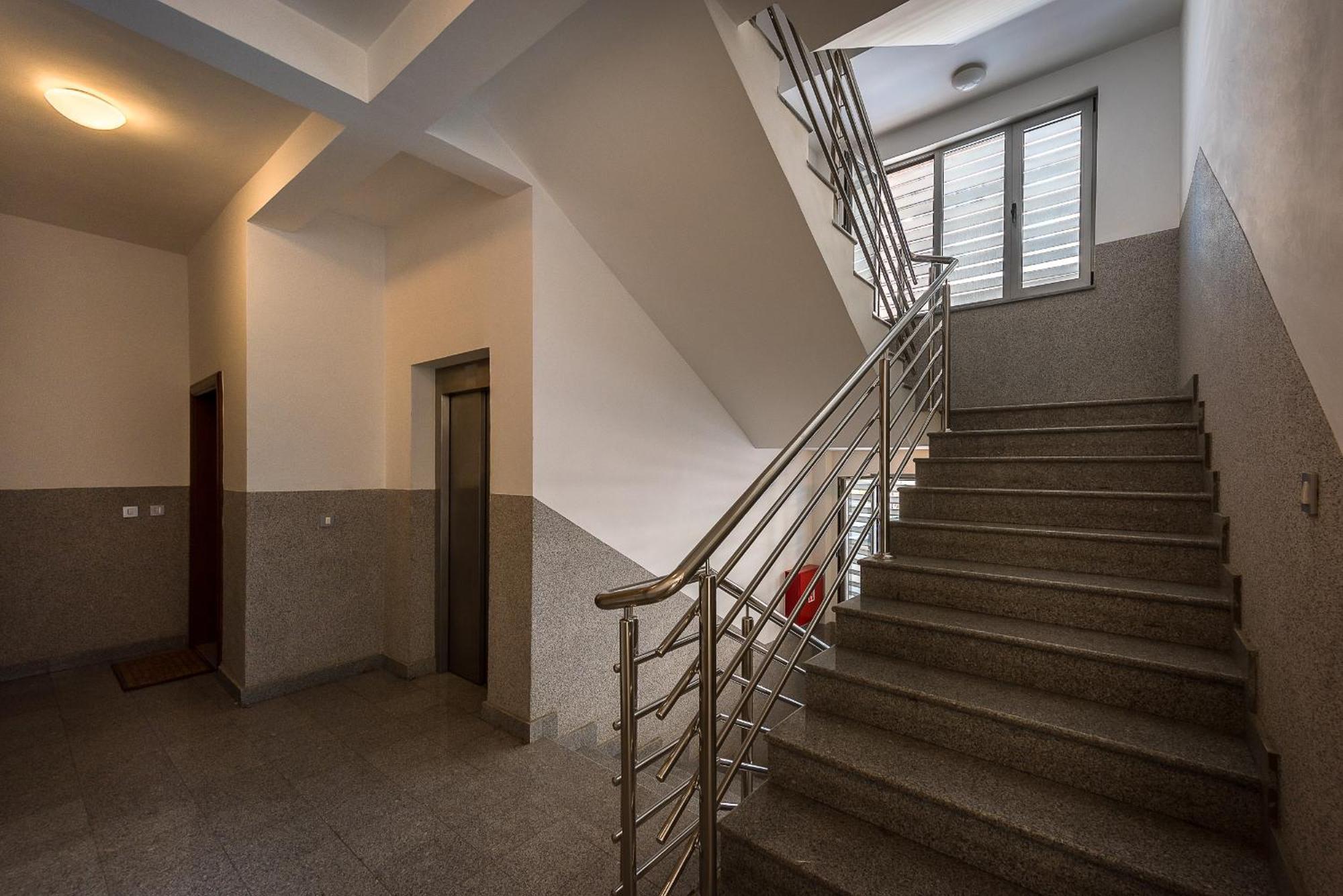 Apartments Montreal Budva Exterior photo