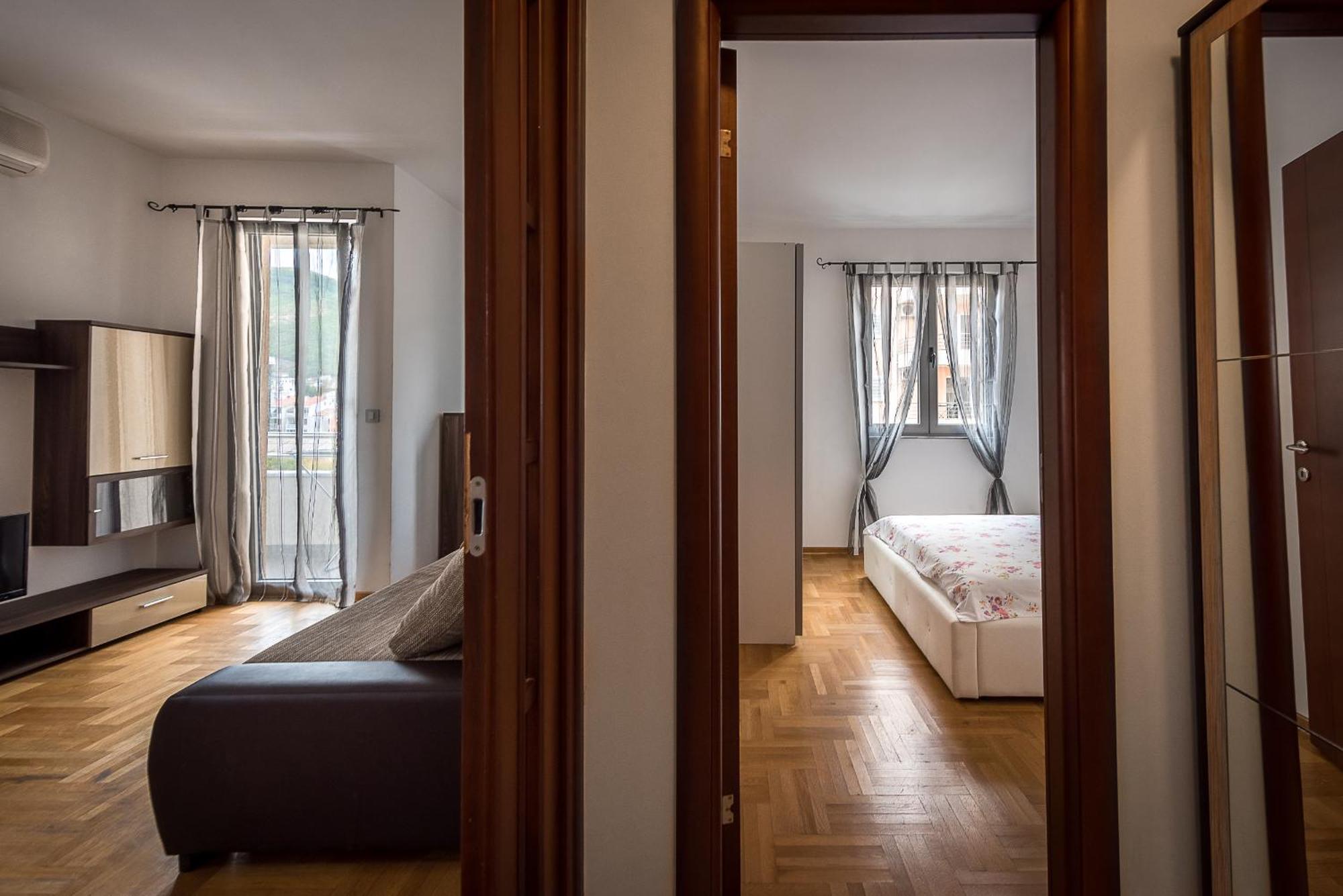 Apartments Montreal Budva Exterior photo