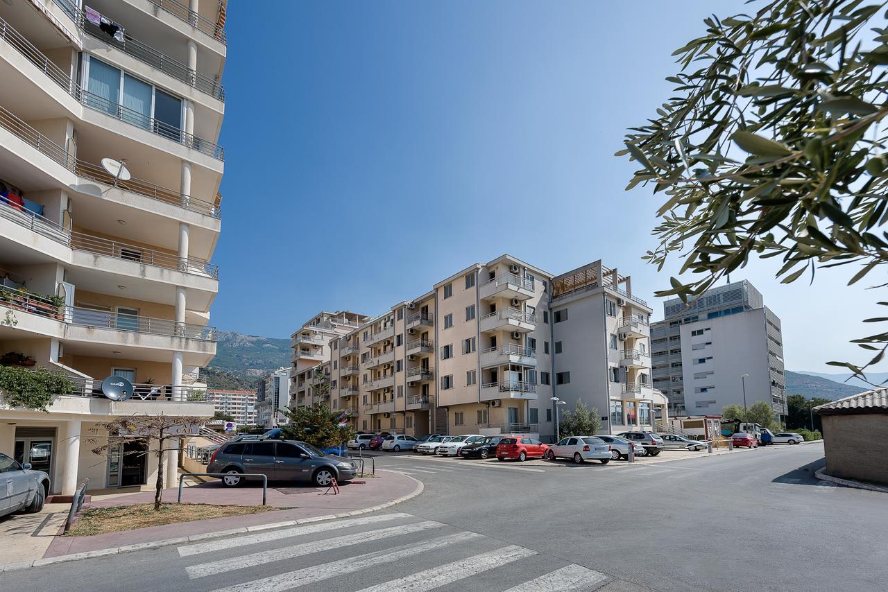 Apartments Montreal Budva Exterior photo